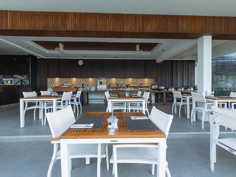 KC Beach Club & Pool Villas 13