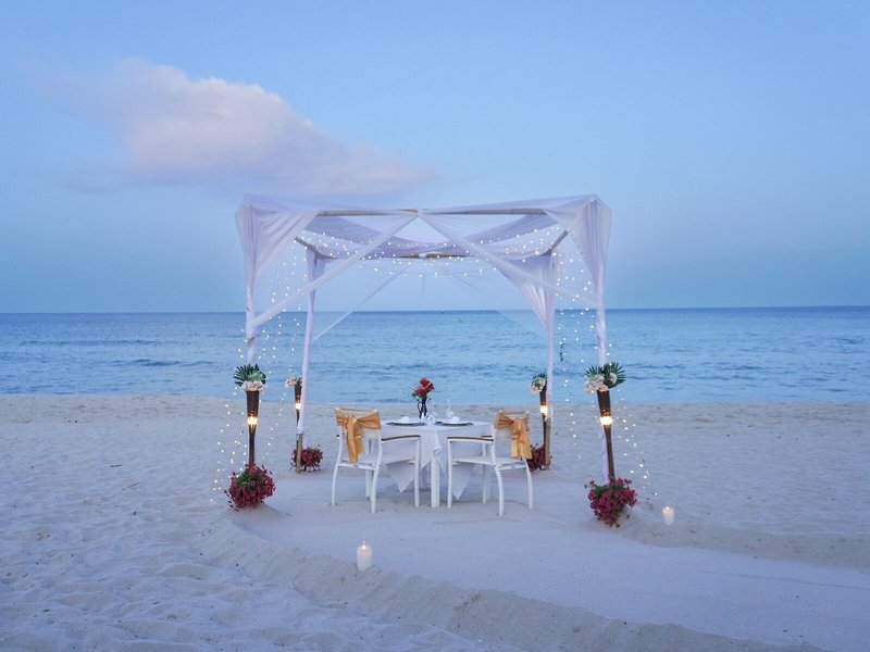 KC Beach Club & Pool Villas 10