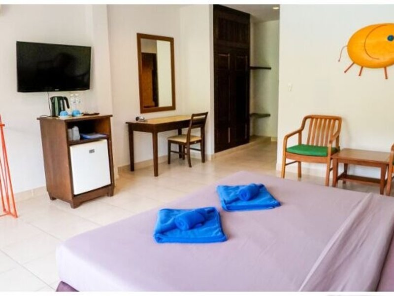 Karon Living Room 12