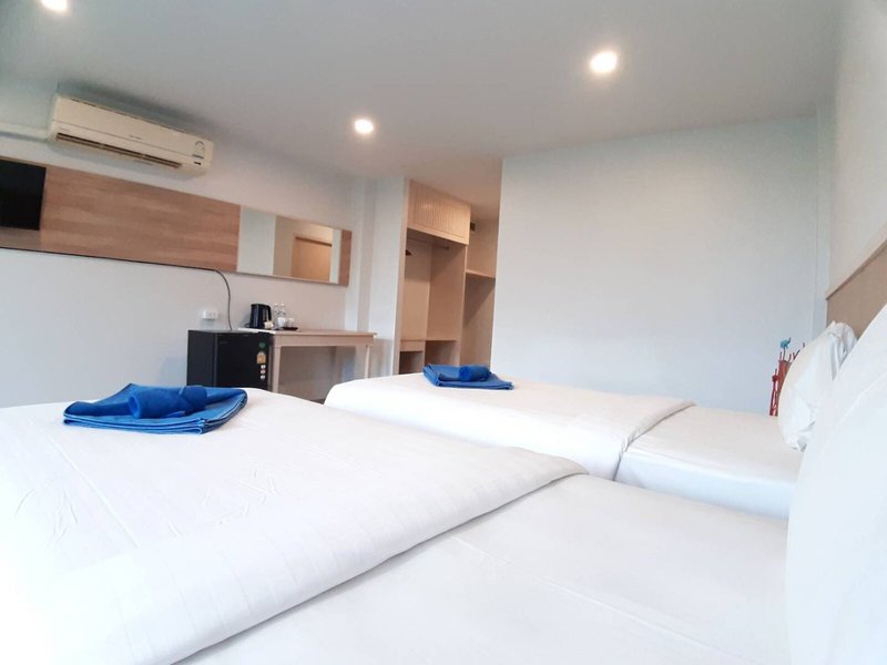 Karon Living Room 19