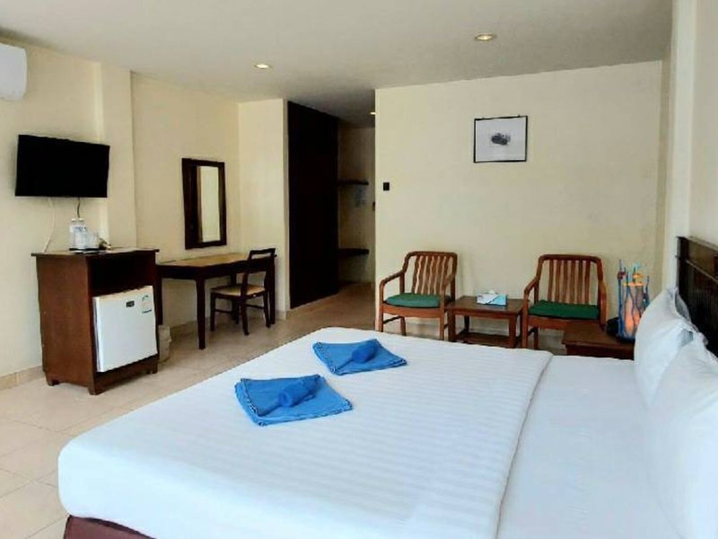 Karon Living Room 21