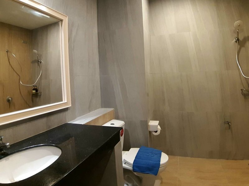 Karon Living Room 26