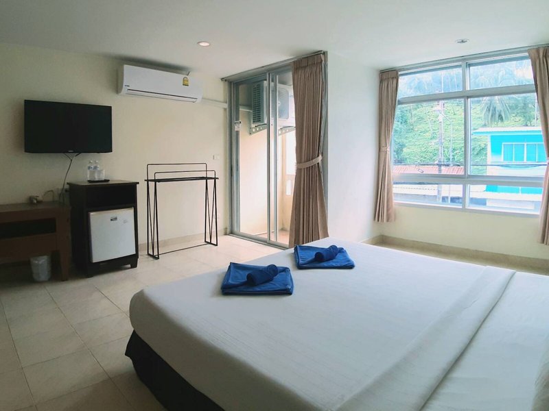 Karon Living Room 29