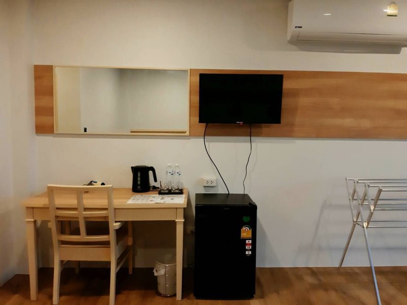 Karon Living Room 32