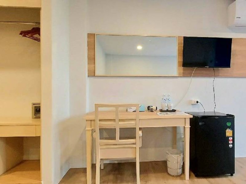 Karon Living Room 33