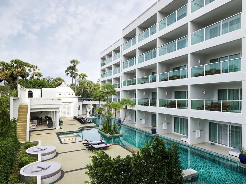 Chanalai Romantica Resort 13