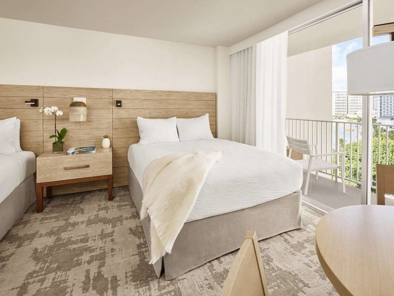 Alohilani Resort Waikiki Beach  39