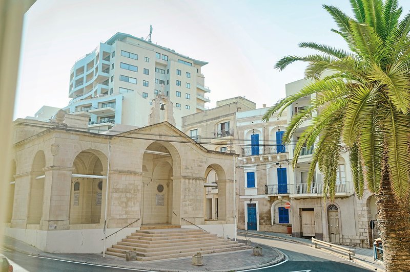 The Gillieru Hotel 2