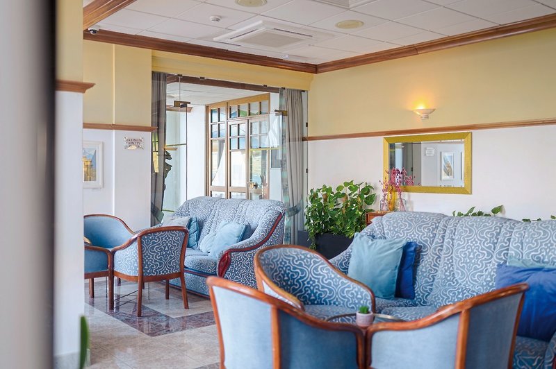 The Gillieru Hotel 4