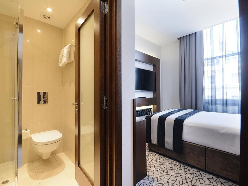 Park Grand Paddington Court London 38