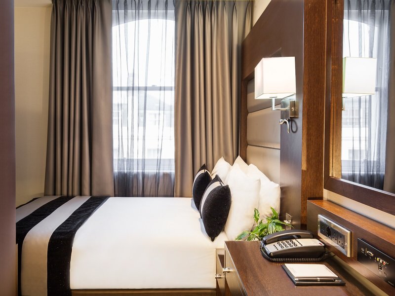 Park Grand Paddington Court London 46