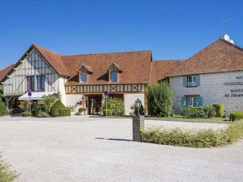 Auberge Du Lac 3