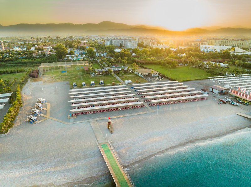 Euphoria Palm Beach Resort 5