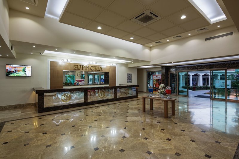 Euphoria Palm Beach Resort 8