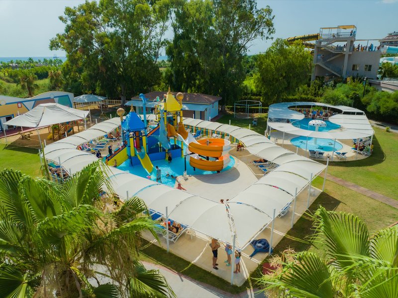 Euphoria Palm Beach Resort 24