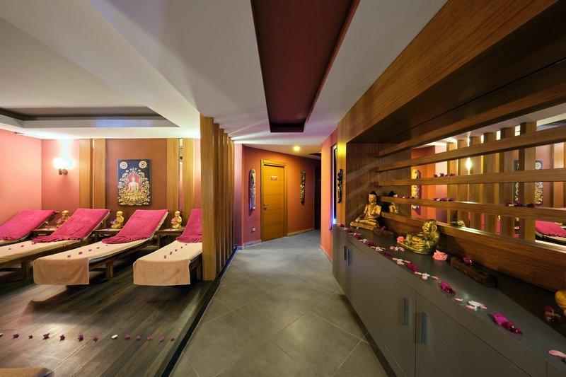 Euphoria Palm Beach Resort 32