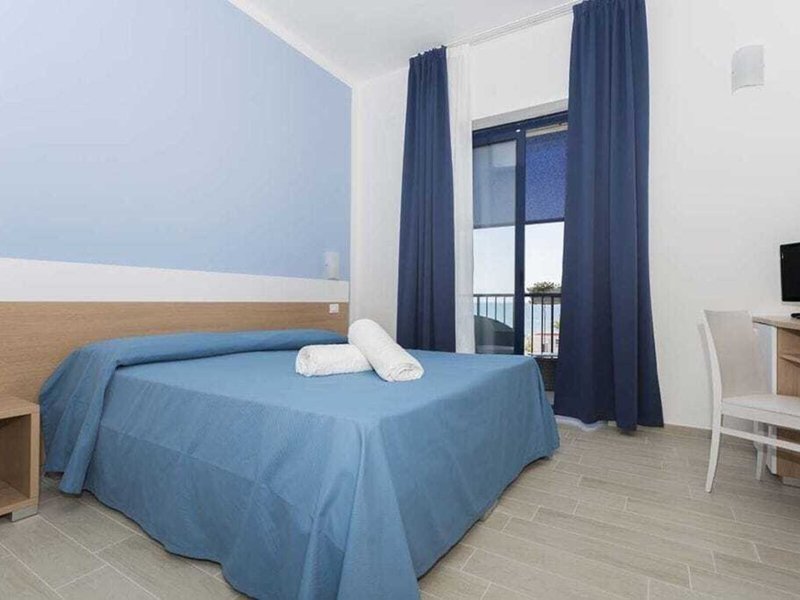 Ticho's Hotel 22