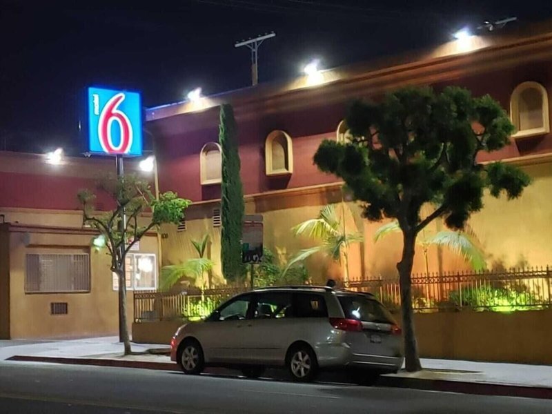 Motel 6 Los Angeles CA - Downtown 1