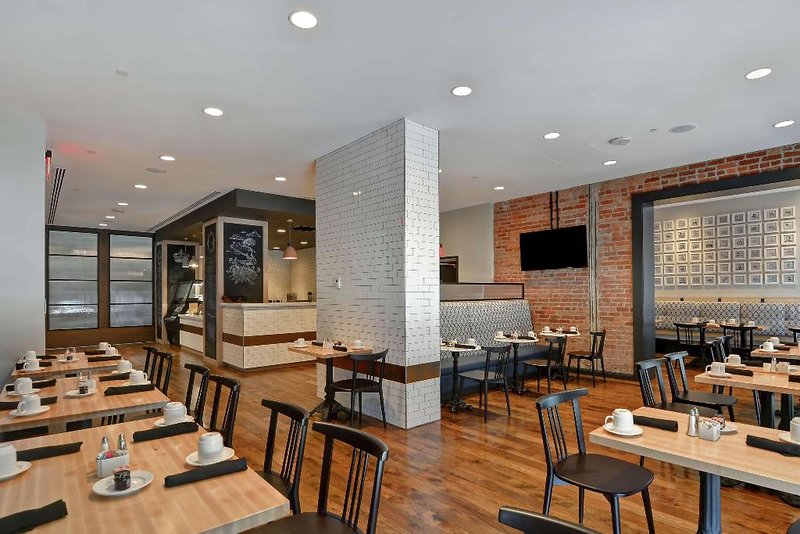 The Cincinnatian Hotel, Curio Collection by Hilton 2