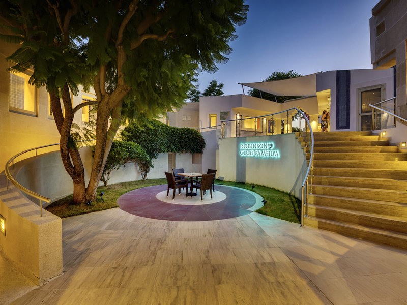 ROBINSON Pamfilya 25