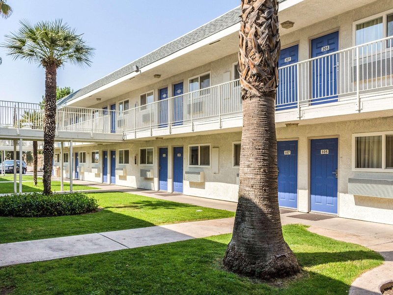 Motel 6 Bakersfield East