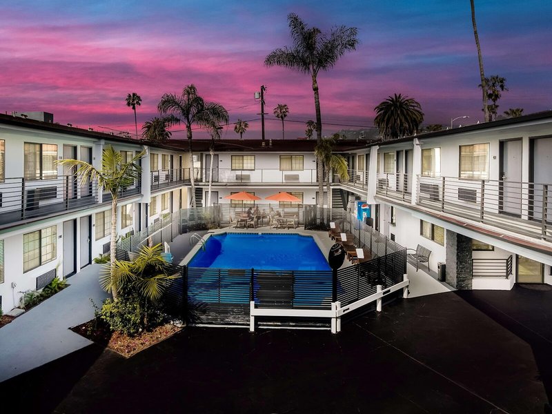 SureStay Collection By Best Western Sunset West Hotel 3