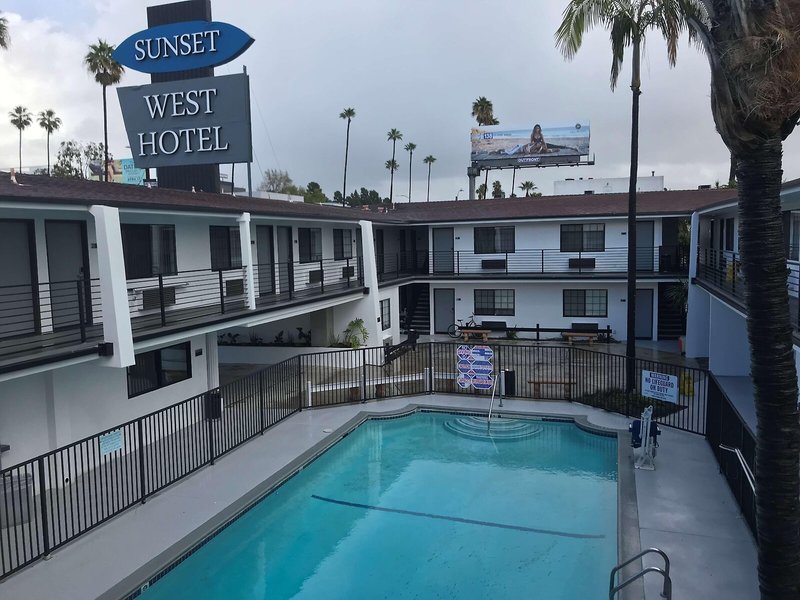 SureStay Collection By Best Western Sunset West Hotel 8
