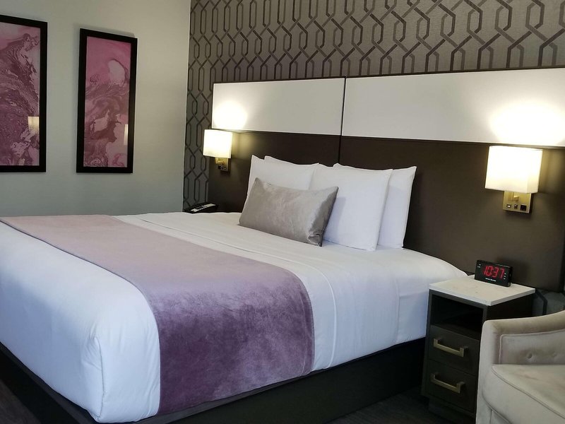 SureStay Collection By Best Western Sunset West Hotel 16