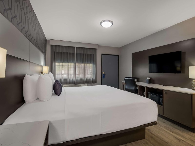 SureStay Collection By Best Western Sunset West Hotel 18