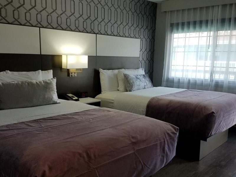 SureStay Collection By Best Western Sunset West Hotel 24