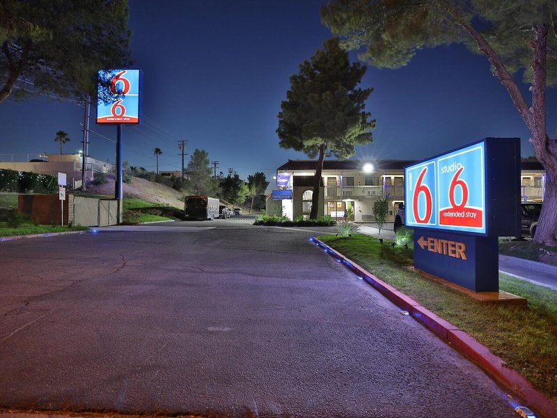 Motel 6 Barstow 3