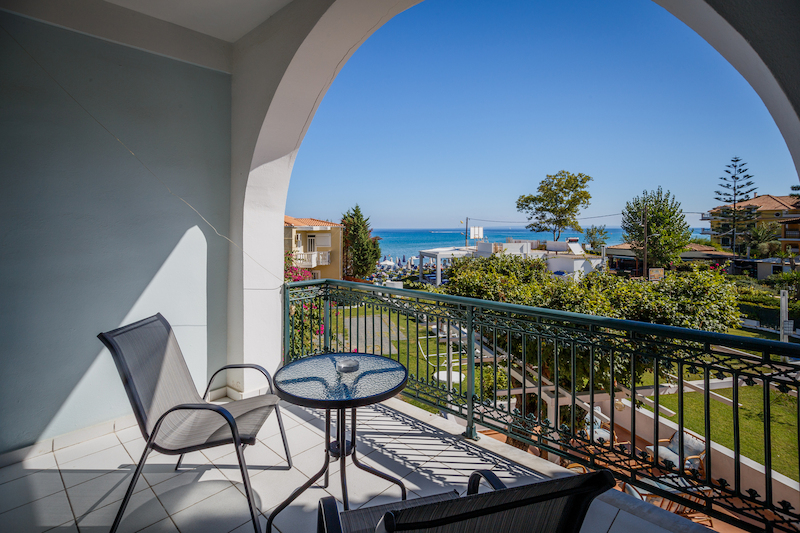 Paradise Hotel 2