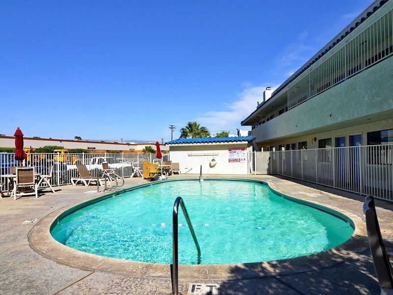 Motel 6 Palm Springs North 8