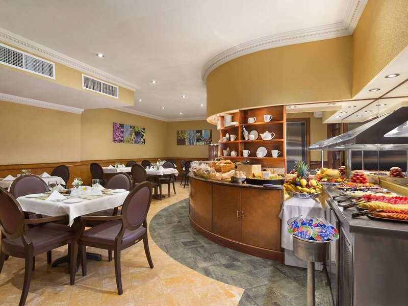 Howard Johnson Hotel Abu Dhabi 4