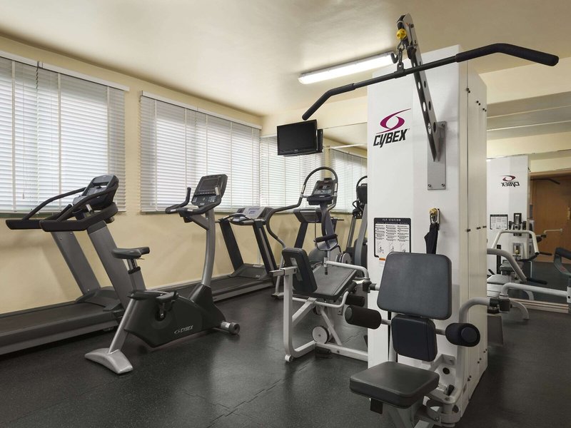 Howard Johnson Hotel Abu Dhabi 8 - Sports and leisure