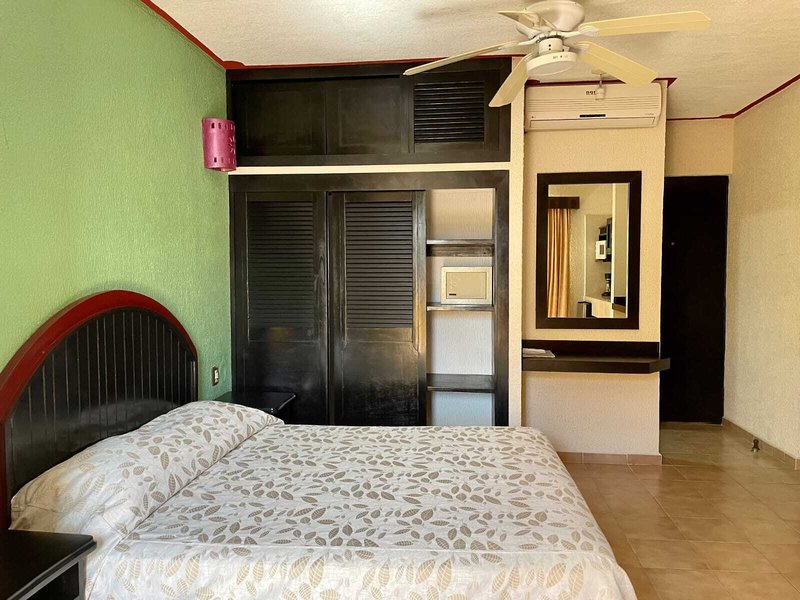 Suites Los Arcos 7