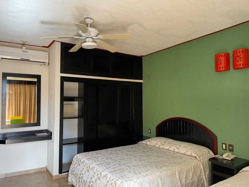 Suites Los Arcos 11