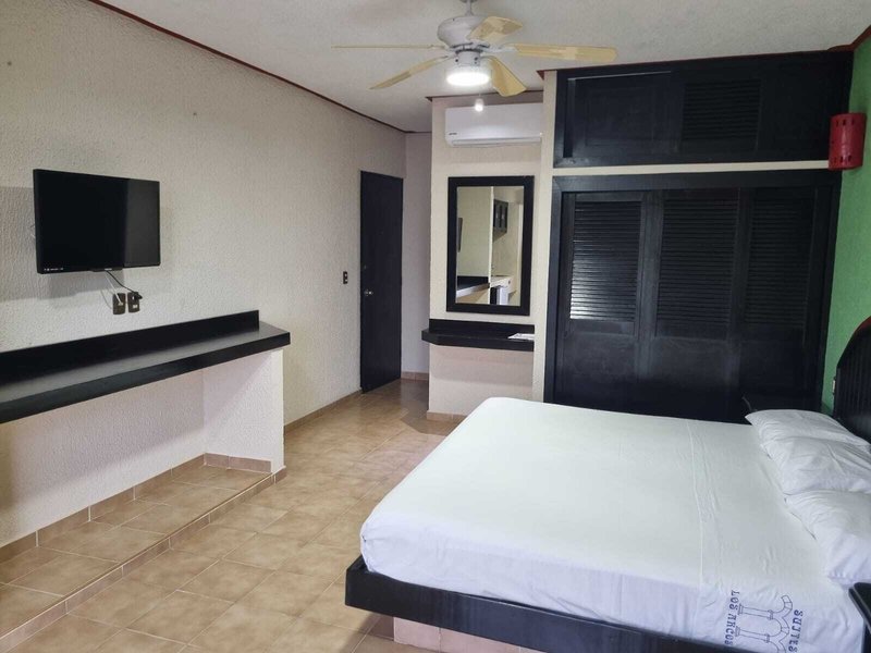 Suites Los Arcos 26