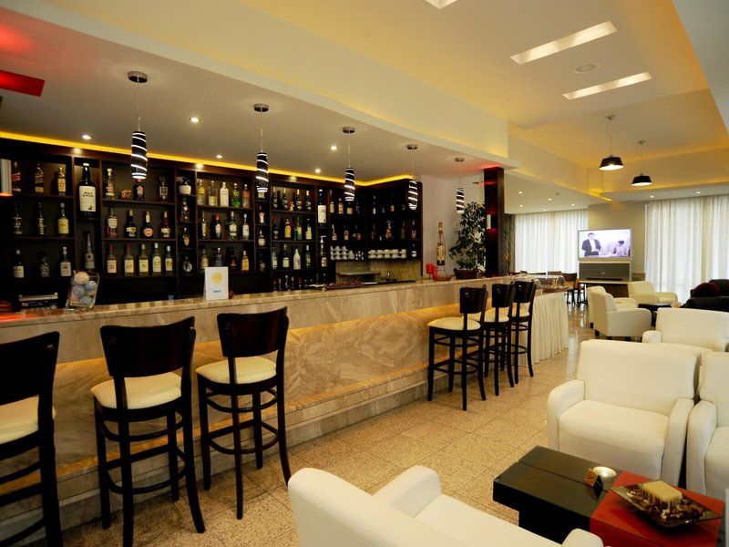 Paritsa Hotel 3