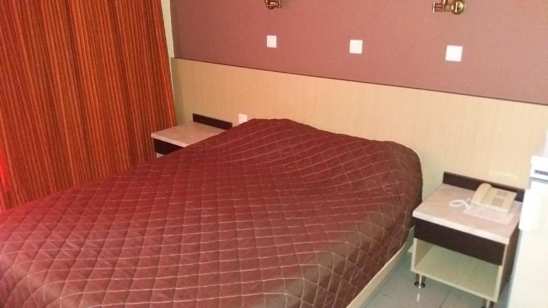 Paritsa Hotel 5