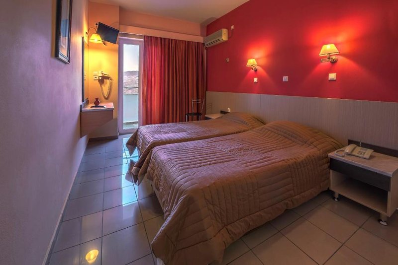 Paritsa Hotel 9