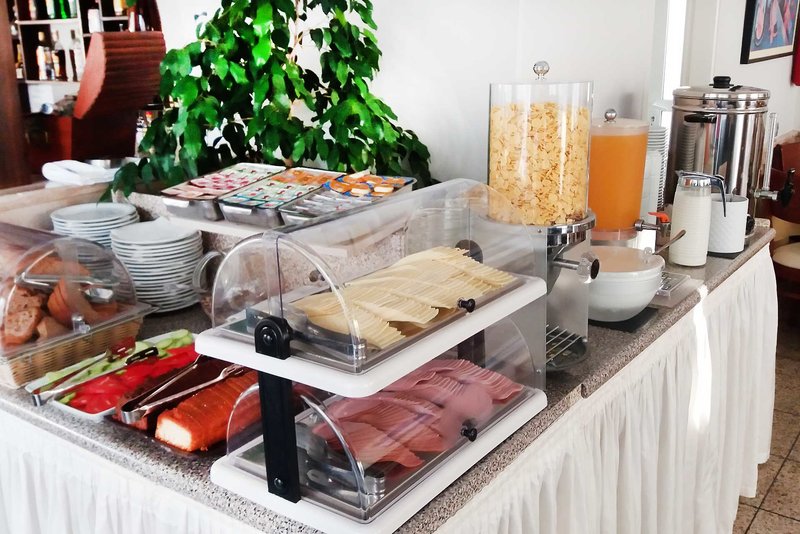 Paritsa Hotel 18
