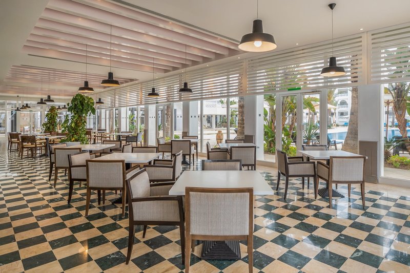 Radisson Blu Resort & Thalasso 6