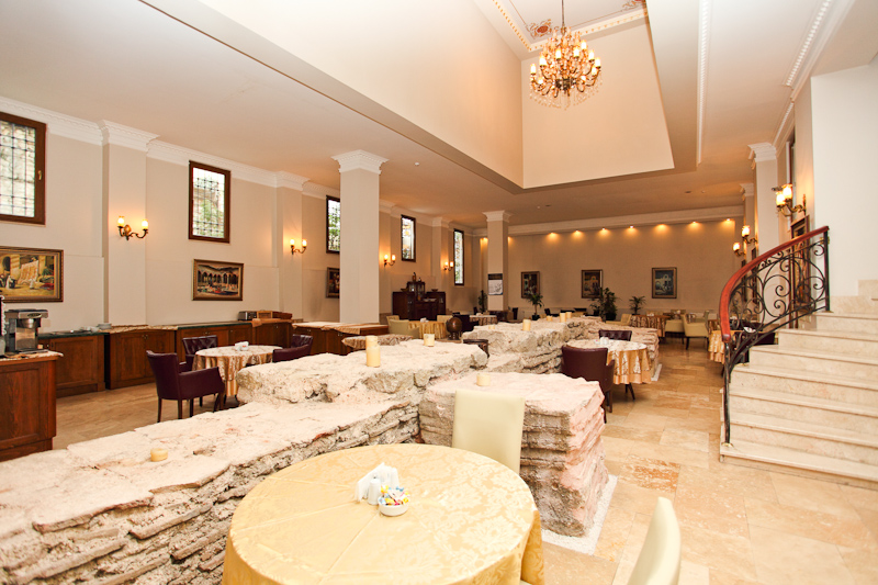 Acra Hotel 4