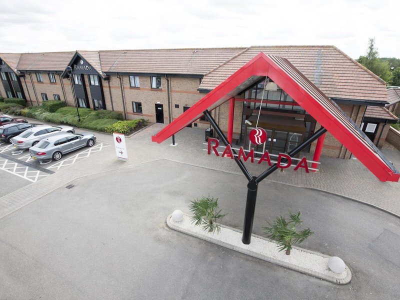 Ramada Cambridge 6 - Landscape