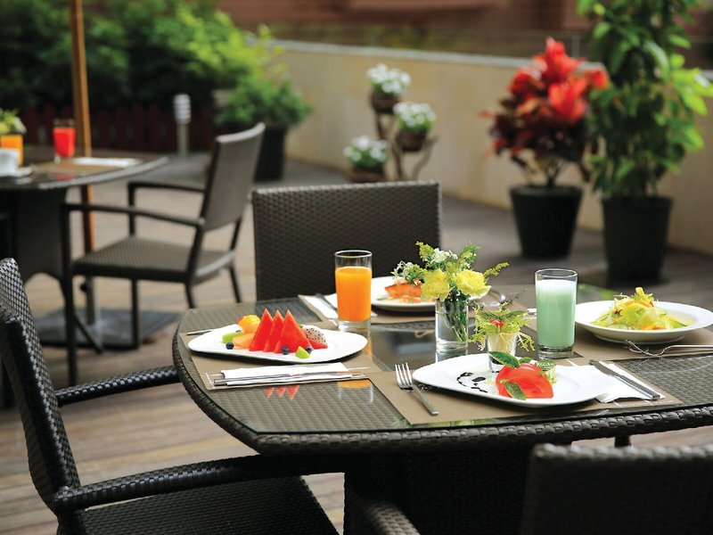 Harbour Plaza 8 Degrees 10 - Restaurant