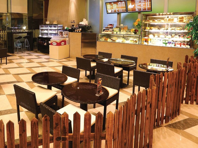 Harbour Plaza 8 Degrees 15 - Restaurant