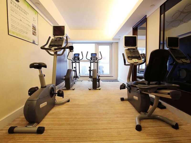 Harbour Plaza 8 Degrees 17 - Sports and leisure