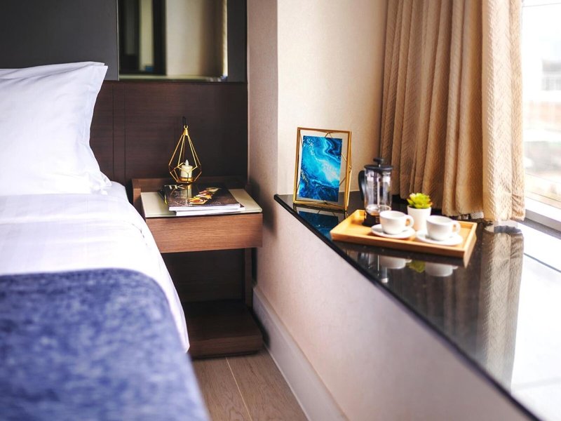 Harbour Plaza 8 Degrees 26 - Room Example