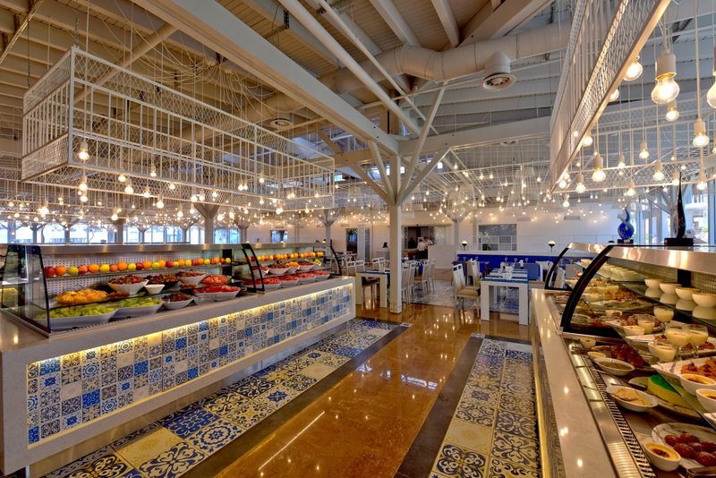 Ramada Plaza by Wyndham Antalya 12